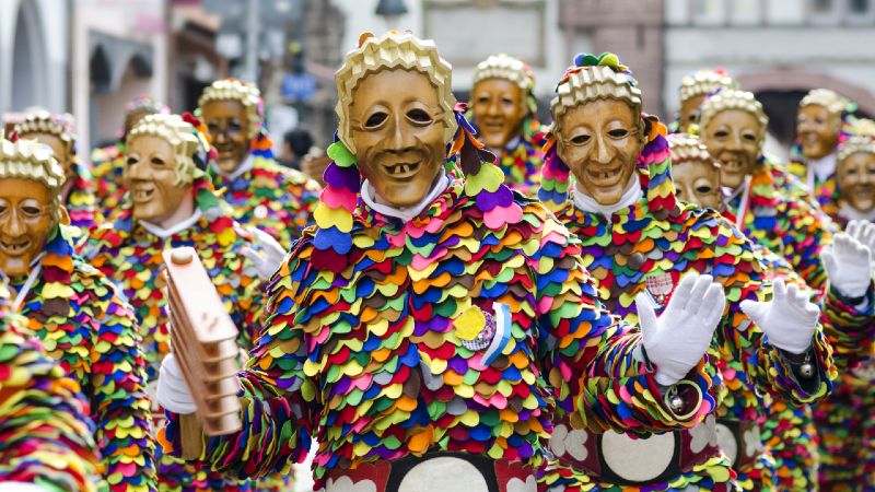 Festivités de Carnaval en Allemagne et en Suisse Festivités de Carnaval en Allemagne et en Suisse