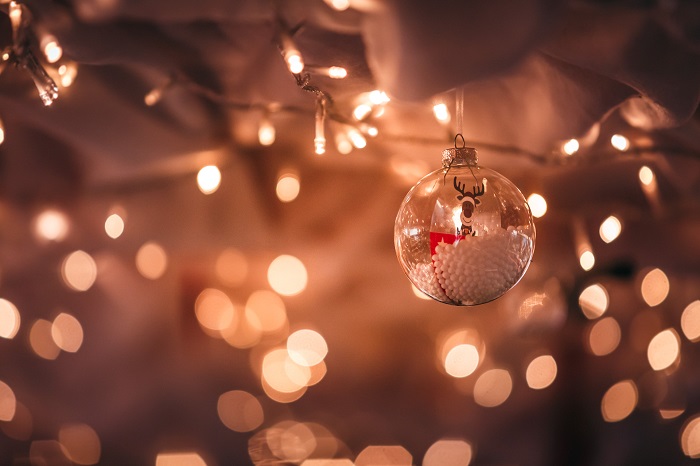 Zoom sur des lumières du marché de Noël de Strasbourg