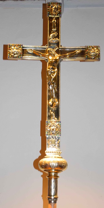 Croix reliquaire de procession - Copie de la croix de Niedermunster - Edmond Becker, orfèvre, 1931 Croix reliquaire de procession - Copie de la croix de Niedermunster - Edmond Becker, orfèvre, 1931