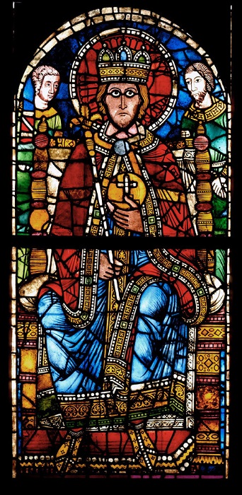 Vitrail Empereur en majesté du Musée de l'Oeuvre Notre-Dame de Strasbourg Vitrail Empereur en majesté du Musée de l'Oeuvre Notre-Dame de Strasbourg