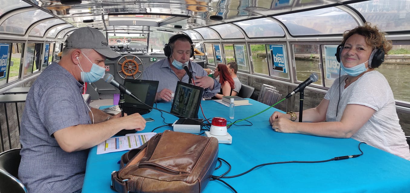Fanny Klipfel de France 3 pour l'émission 100% VIP de France bleu Alsace à bord du bateau événementiel de Batorama