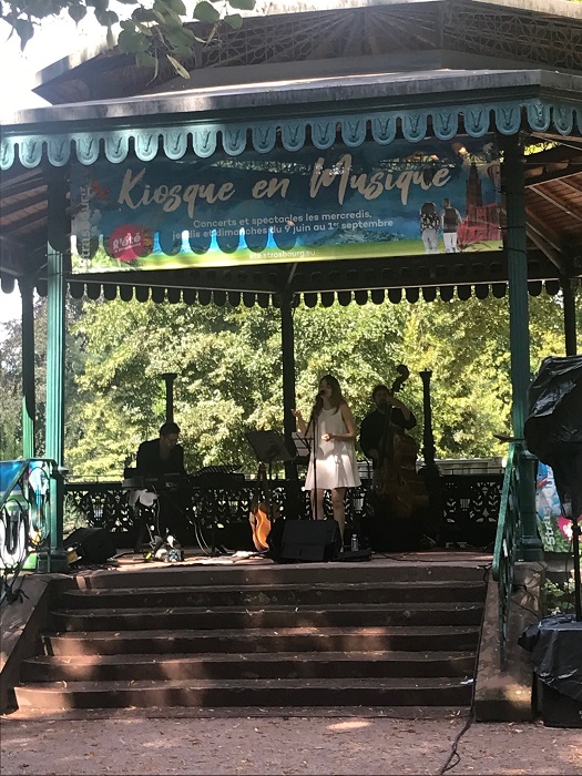 Le Kiosque du Parc du Contades, un cadre idyllique ! - © Ville et Eurométropole de Strasbourg Le Kiosque du Parc du Contades, un cadre idyllique !