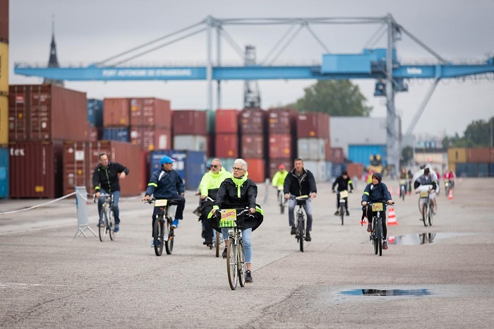 Un circuit à vélo insolite pour découvrir le patrimoine de la zone industrielle du port strasbourgeois - © Loïc CHALMANDRIER Stras'n'bike 5 septembre 2021