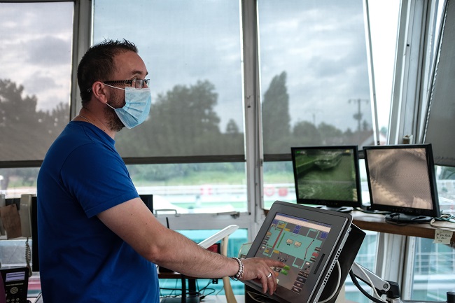 Mickael Deroubaix est éclusier depuis 12 ans - © Florian Dacheux Mickael Deroubaix est éclusier depuis 12 ans. © Florian Dacheux
