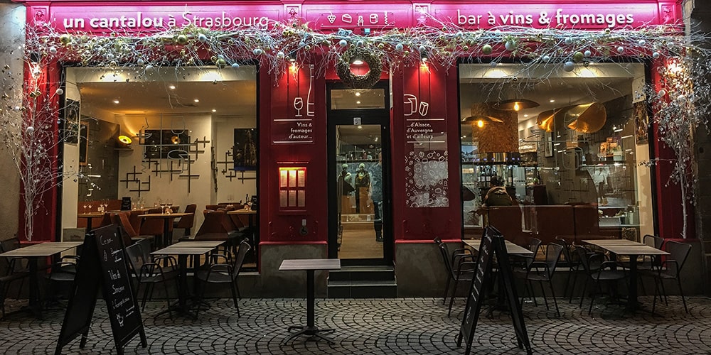 © Un Cantalou à Strasbourg La façade du bar Un cantalou à Strasbourg