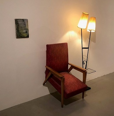 Furniture sculpture n°50, John M Armleder Accrochage absurde MAMCS chaise