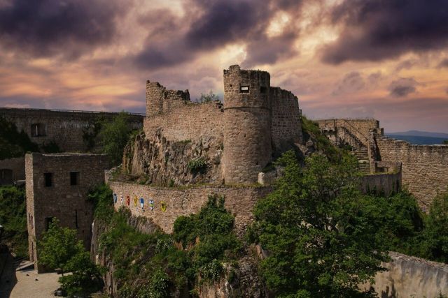 Châteaux et Légendes