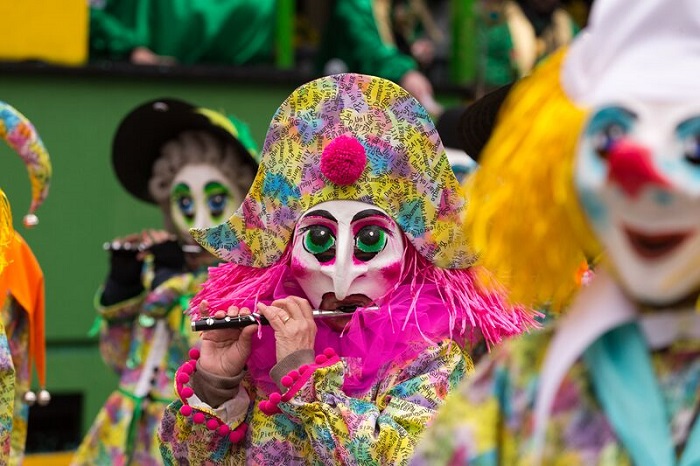 Le Carnaval de Bâle attire chaque année des milliers de visiteurs © Basler Fasnacht Caranaval de Bâle