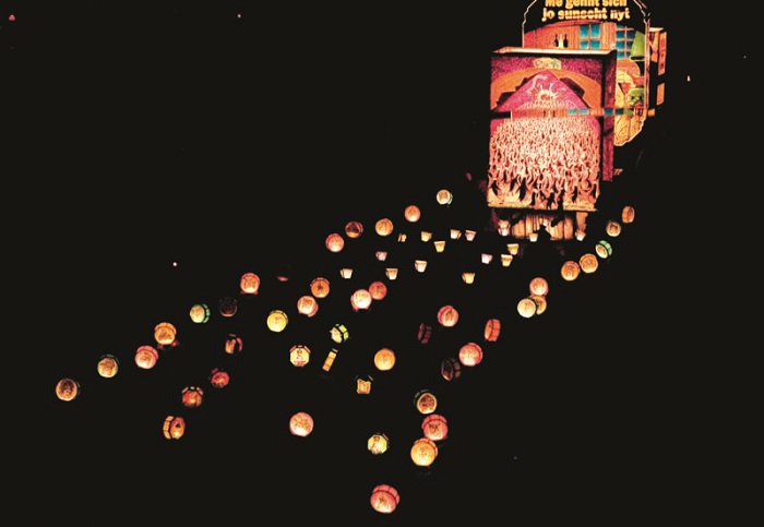 Le Morgenstreich (défilé des lanternes), à Bâle, marque le début du carnaval © Basler Fasnacht Carnaval de Bâle