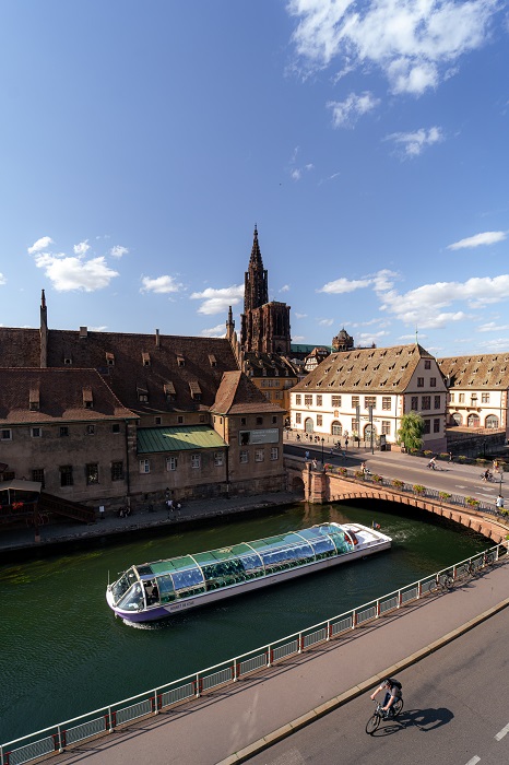 Le pont du Corbeau, également appelé pont des Supplices, permet de rejoindre la Grande-Île et le cœur de la vieille ville de Strasbourg © Damien Maurin Photographie Pont du corbeau