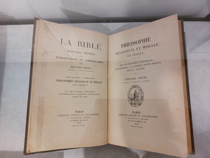 Le grand œuvre du théologien Edouard Reuss est la traduction de la Bible en français selon une démarche historico-critique, au prisme d´autres sciences. La Bible d'Edouard Reuss