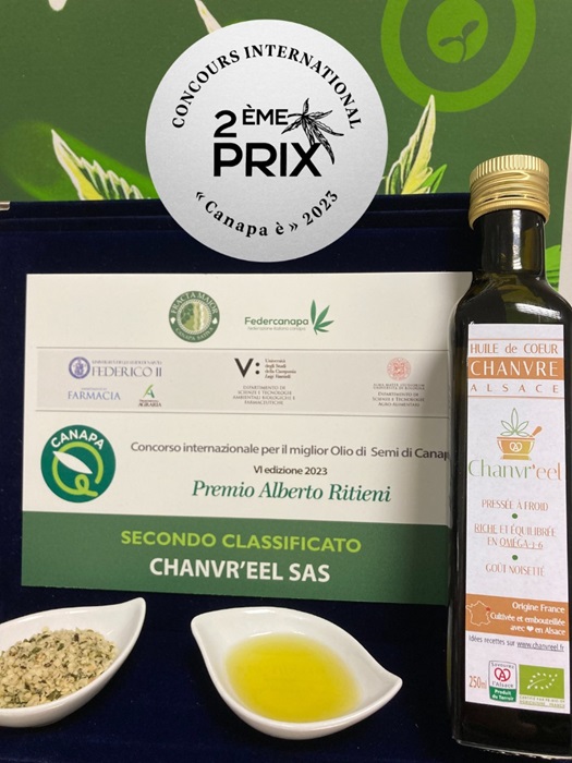 2e prix du concours international de la meilleure huile de chanvre en septembre 2023, en Italie © Chanvr’eel 2e prix du concours international de la meilleure huile de chanvre en septembre 2023, en Italie © Chanvr’eel