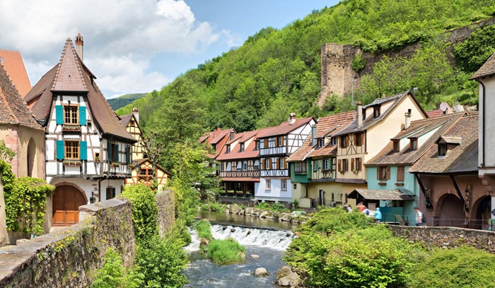 Direction Mittelbergheim, pour une randonnée entre vignoble et forêt.© Sergey Dzyuba Shutterstock Mittelbergheim