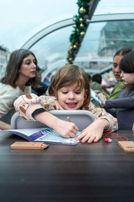 Un livret de jeux pour divertir les enfants © Damien Maurin - straspix Croisière pour les enfants