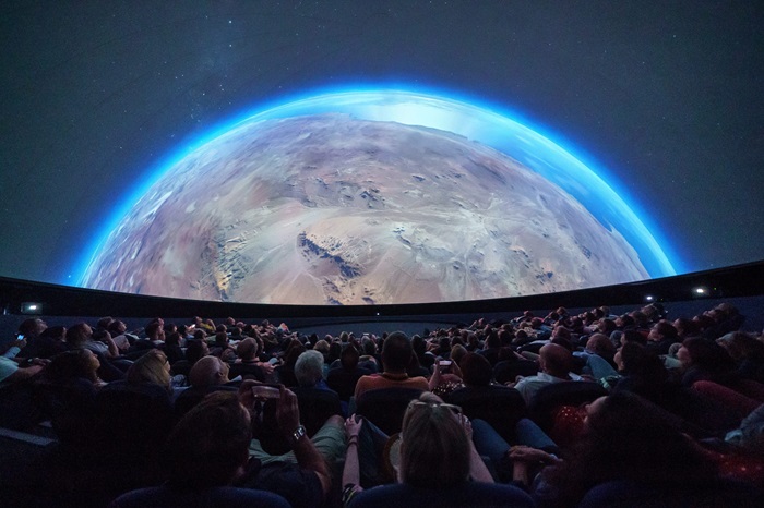 Le film Orbital à voir au Fulldome festival le 14 septembre © Tmt Photos Scaled Planétarium