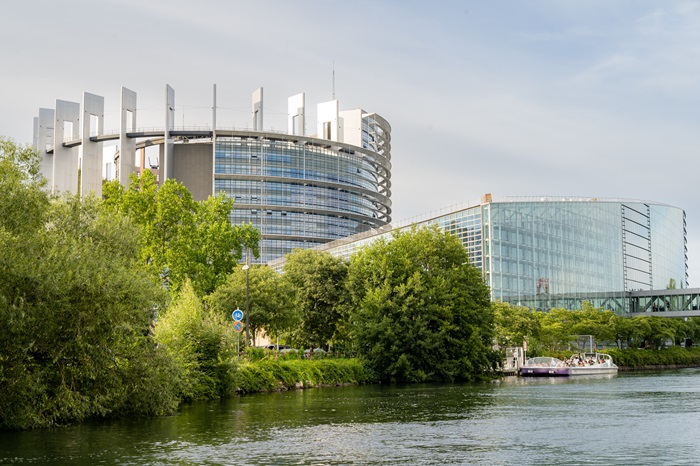 Une promenade commentée en bateau-promenade jusqu'aux institutions européennes