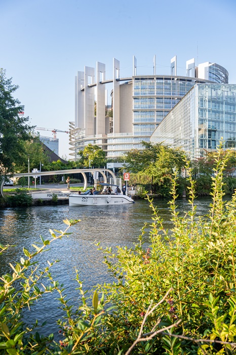 NAO - bateau privatisable à Strasbourg jusqu'à l'Eglise Saint-Paul