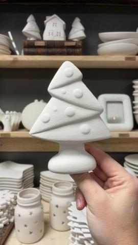 Sapin décoré avec ses guirlandes